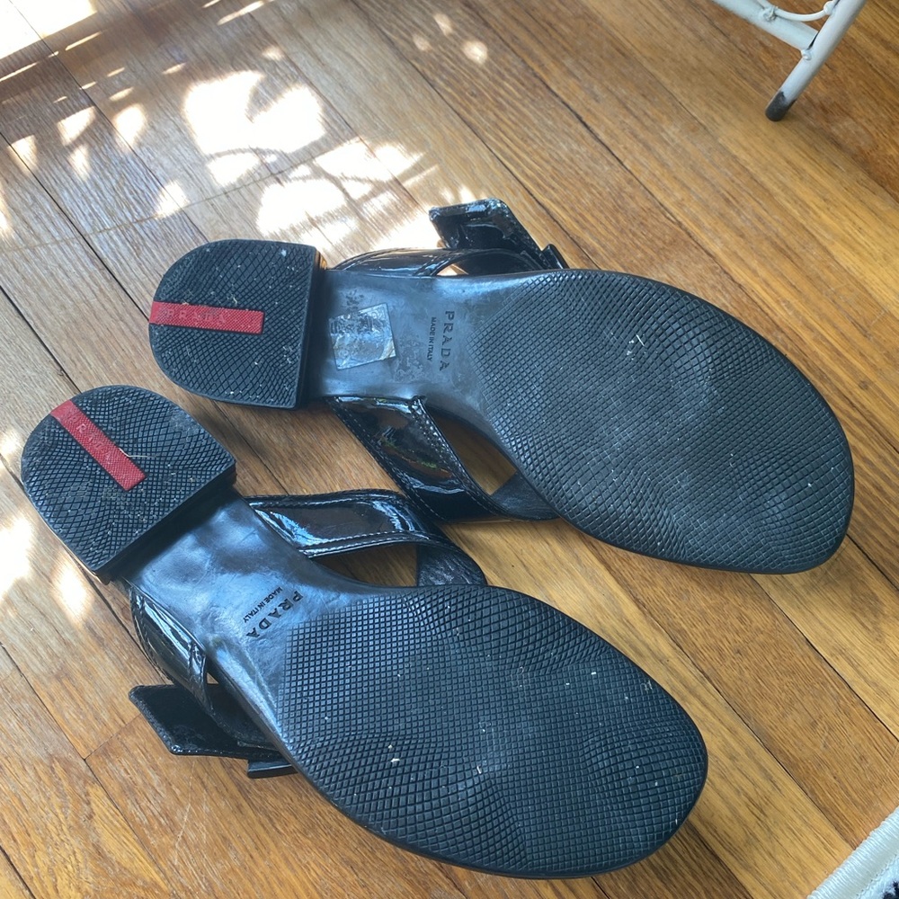 Prada Patent Leather Flip Flip Sandal Size 38 - Picture 6 of 6